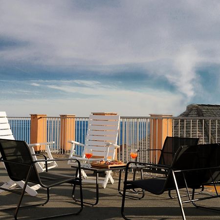 Moneglia Beach Downtown Екстериор снимка